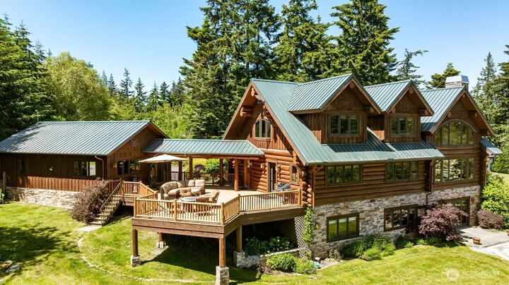 Property Photo:  3256  Killion Lane  WA 98277 