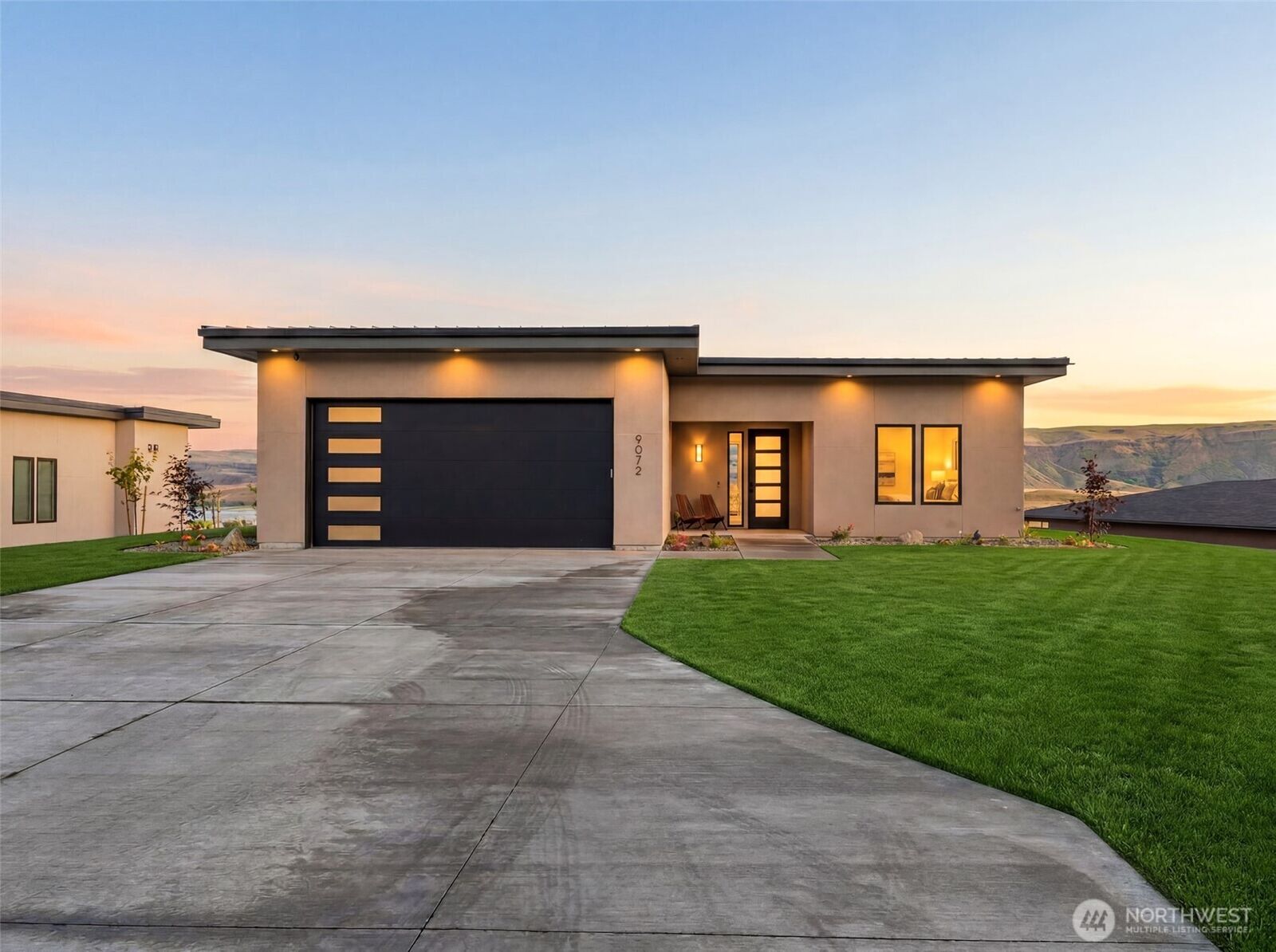 Property Photo:  9072 NW Trellis Lane  WA 98848 