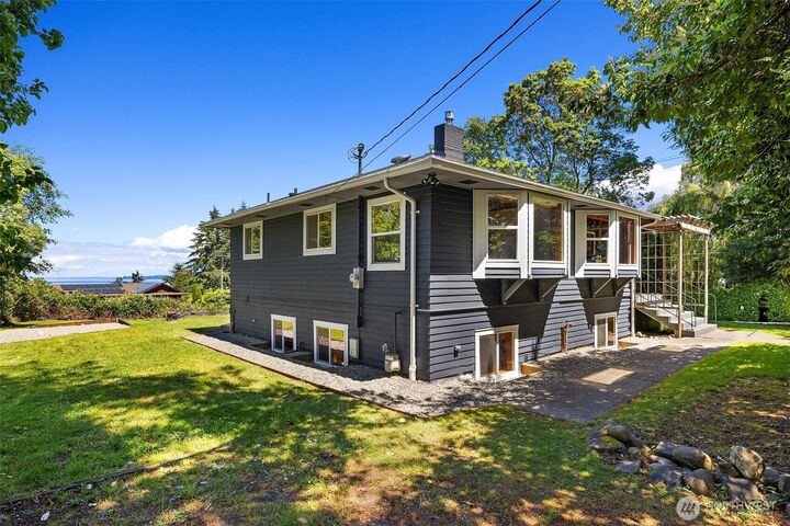 Property Photo: 10308 SW 116th Avenue WA 98070