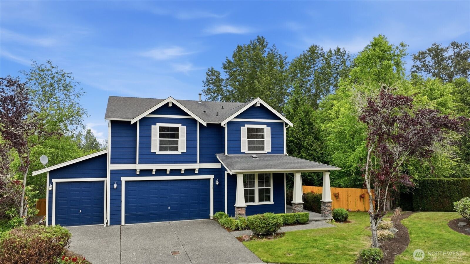 Property Photo: 252 245th Place NE WA 98074