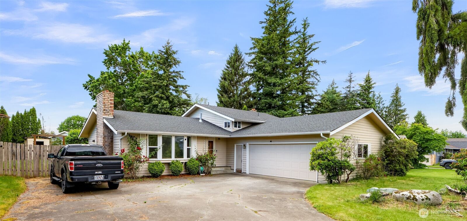 Property Photo: 1101 N Garden Way WA 98264