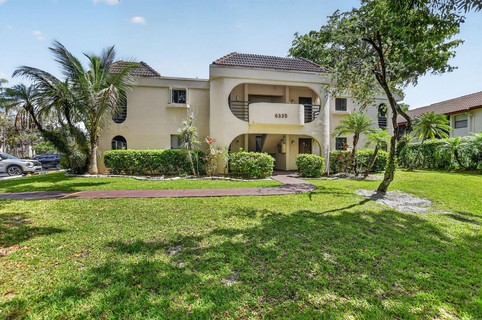 Property Photo:  6335 Longboat Lane W E104  FL 33433 