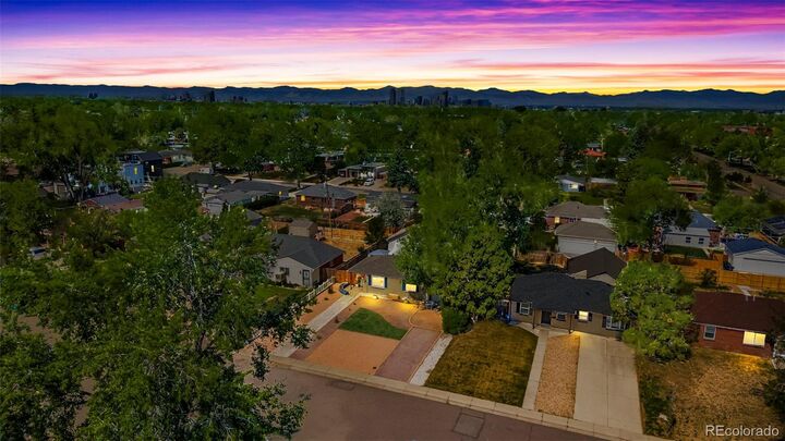 Property Photo:  3051 Grape Street  CO 80207 