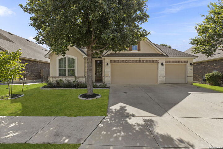 Property Photo: 109 Alder Woods TX 78006
