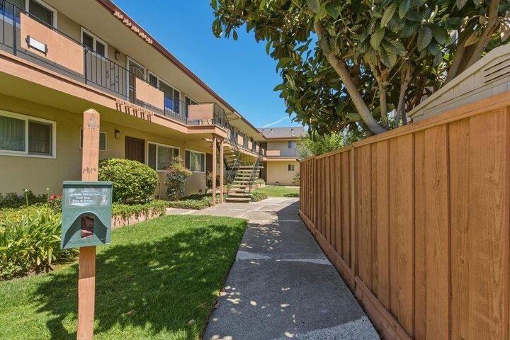 Property Photo: 1337 Phelps Avenue 9 CA 95117