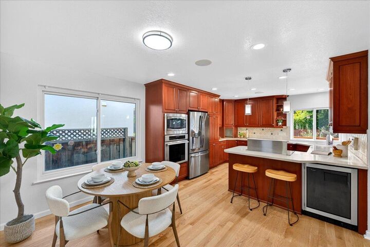 Property Photo:  292 Apricot Lane  CA 94040 