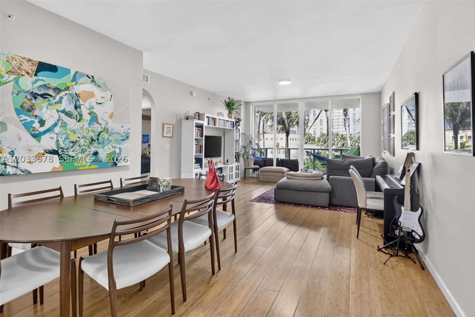 Property Photo: 3340 NE 190th St 402 FL 33180