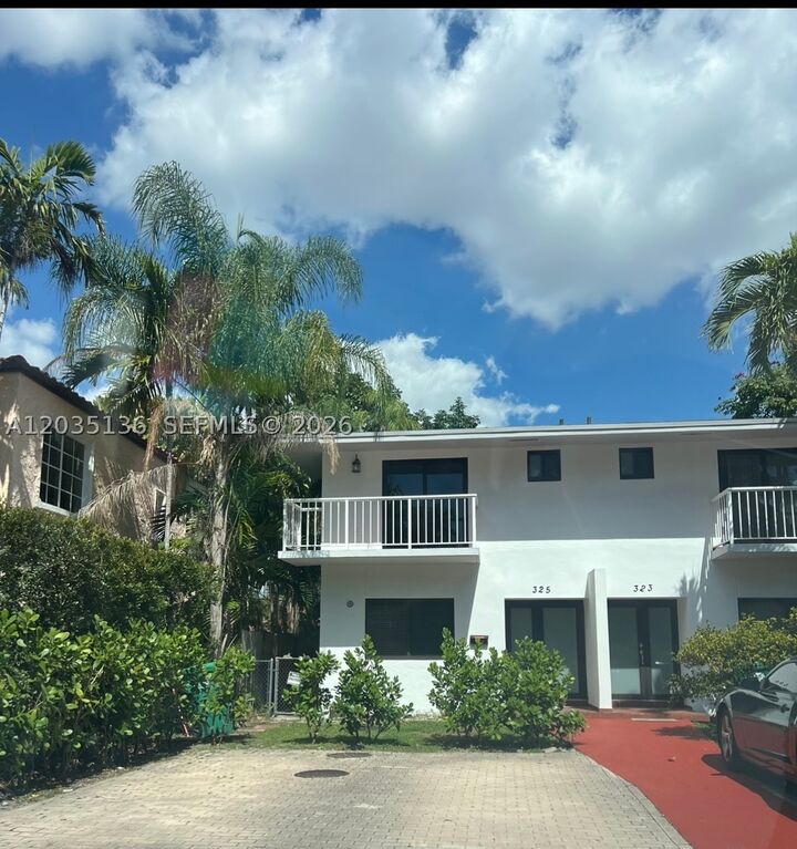Property Photo: 325 Menores Ave FL 33134