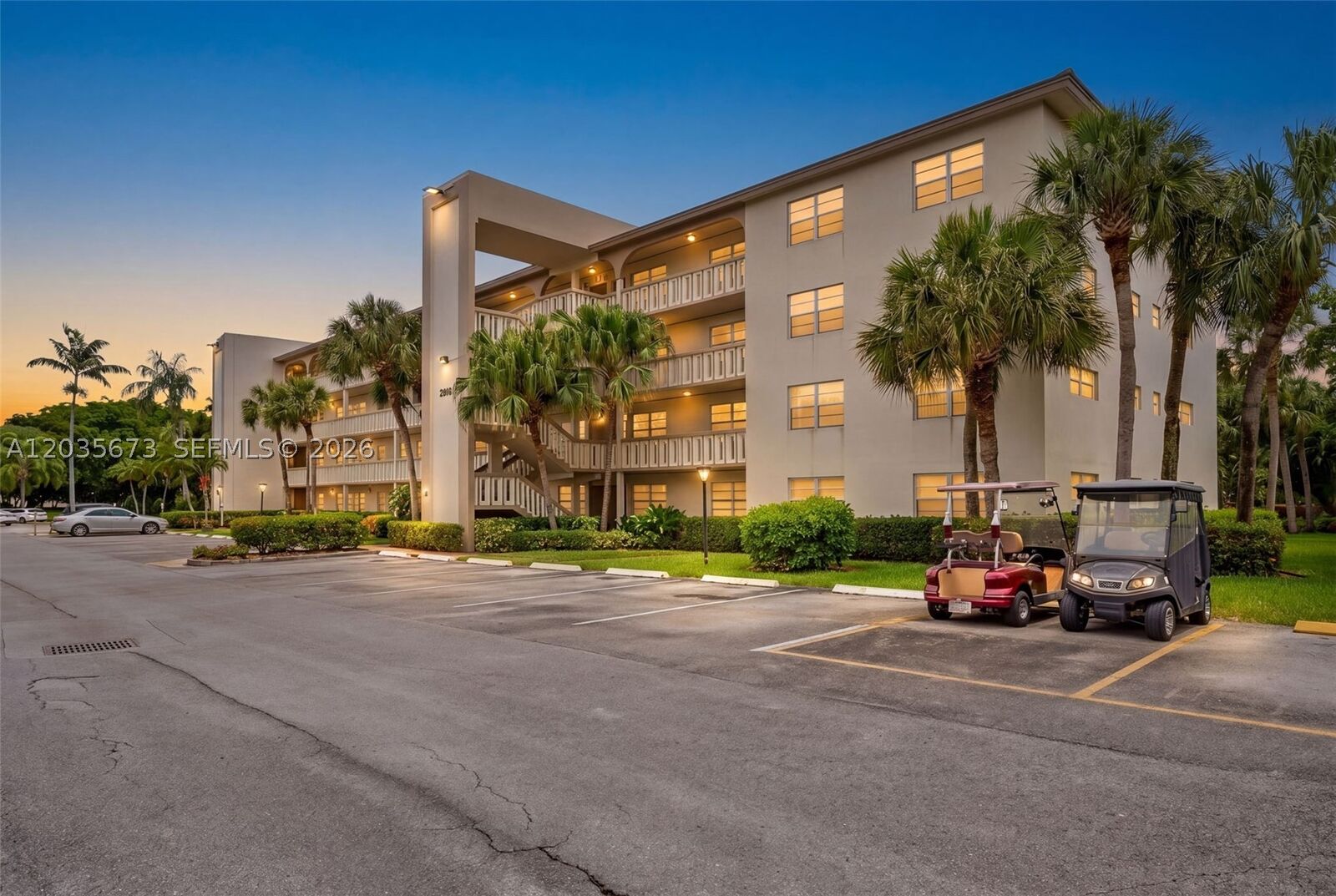 Property Photo:  2401 Antigua Cir E3  FL 33066 