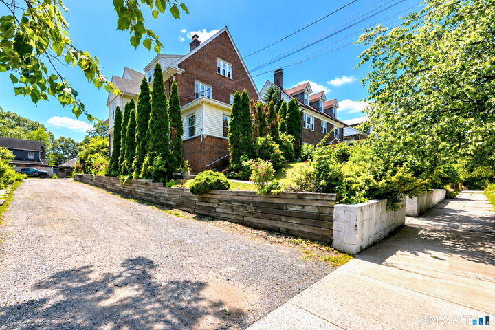 Property Photo: 160 Goffe Terrace CT 06511