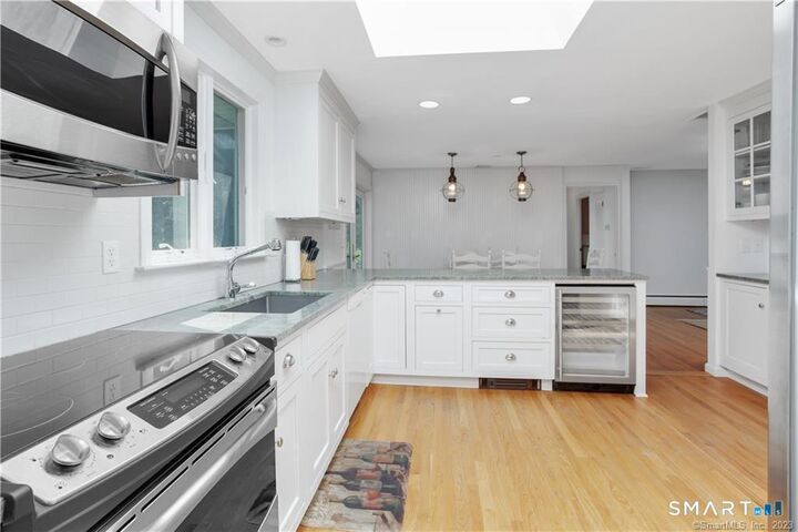 Property Photo:  38 Tuxis Road  CT 06443 
