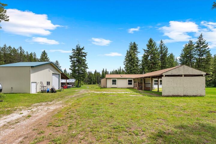 Property Photo: 4761-C Luther Rd WA 99181