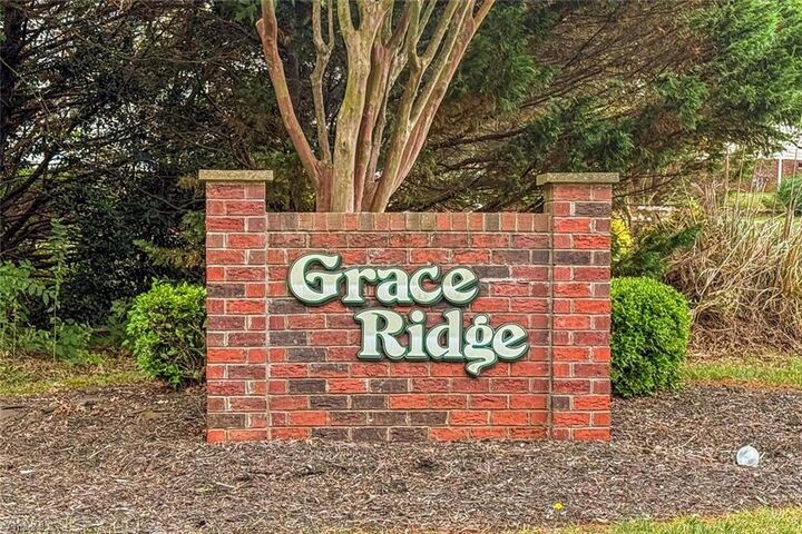 Property Photo:  596 Maple Ridge Circle  NC 28147 
