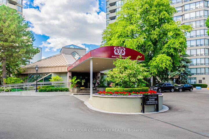 Property Photo: 1300 Islington Avenue 1804 ON M9A 5C4