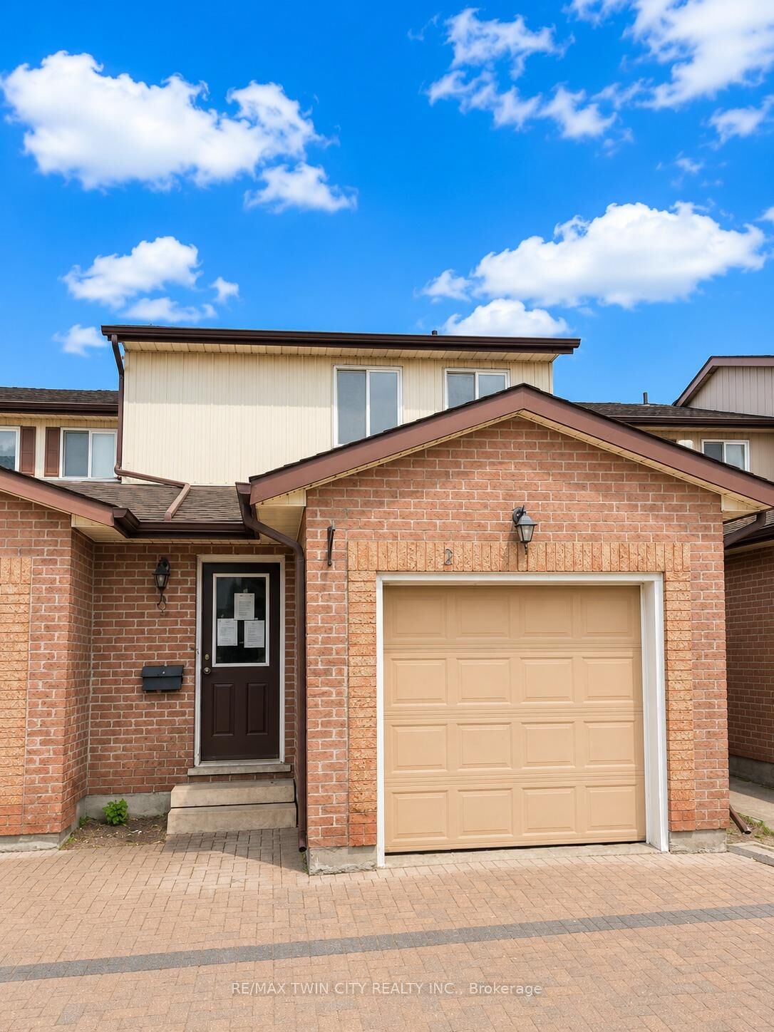Property Photo: 25 Valleyview Road 2 ON N2E 1L5
