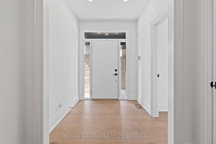Property Photo: 21 Accursi Crescent ON L0S 1E4