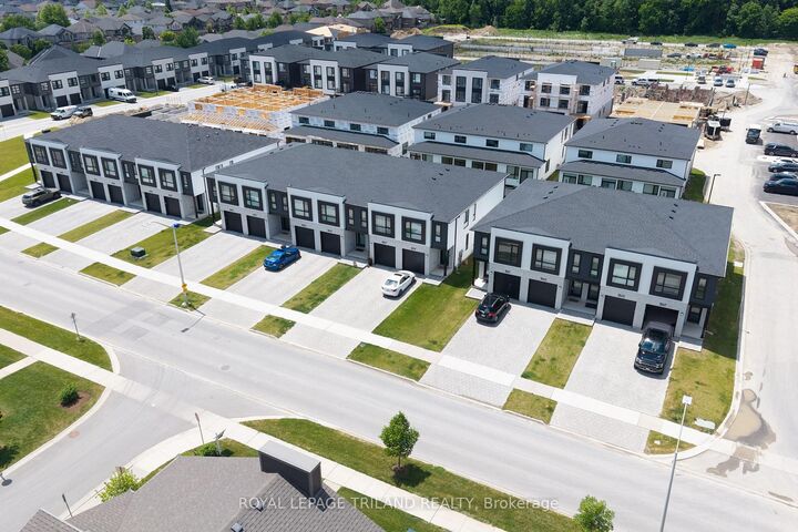 770 Banyan Lane — photo 1