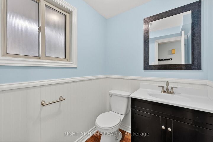 Property Photo: 32 Sawmill Road 10 ON L4N 6X3