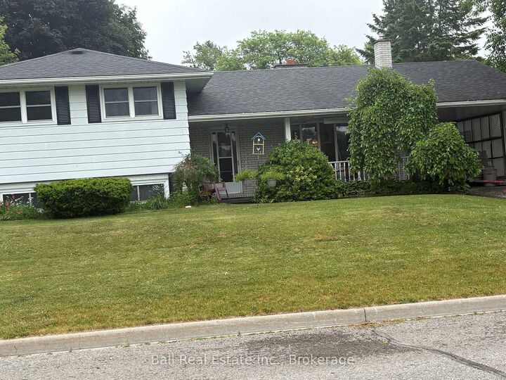 Property Photo: 220 Ireton Street ON K0L 1L0
