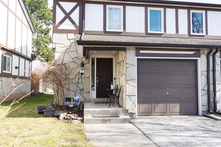 Property Photo: 2200 Glenwood School Drive 9 ON L7R 4H3