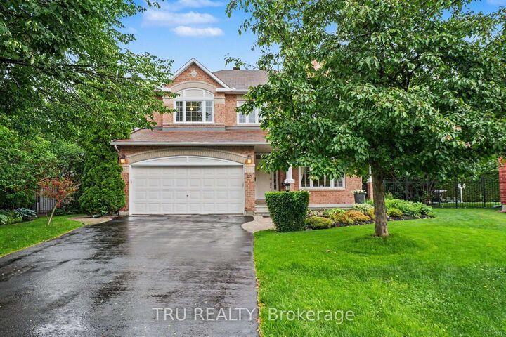 Property Photo: 40 Cimarron Crescent ON K2G 6E1