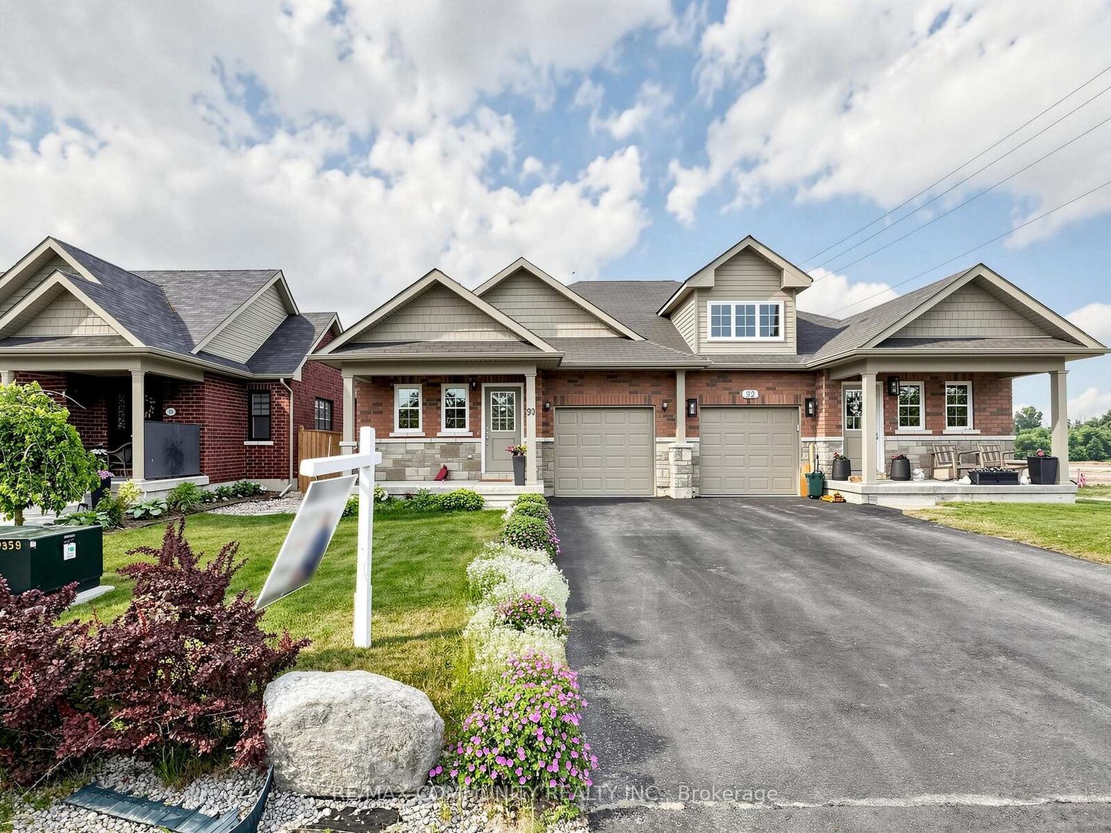 Property Photo: 90 Cortland Way ON K0K 1H0