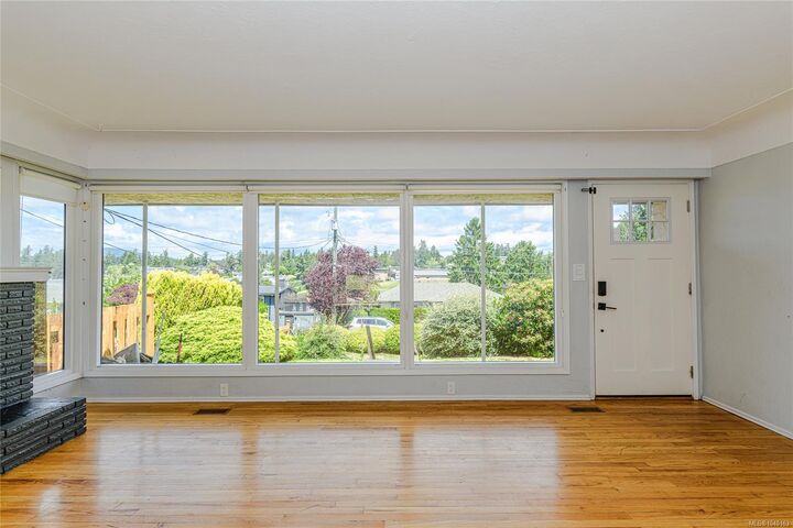 Property Photo:  585 Baker St  BC V8Z 2H6 