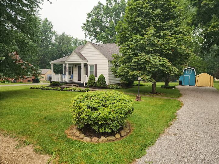 Property Photo:  254 Fairmont Dr  PA 16148 