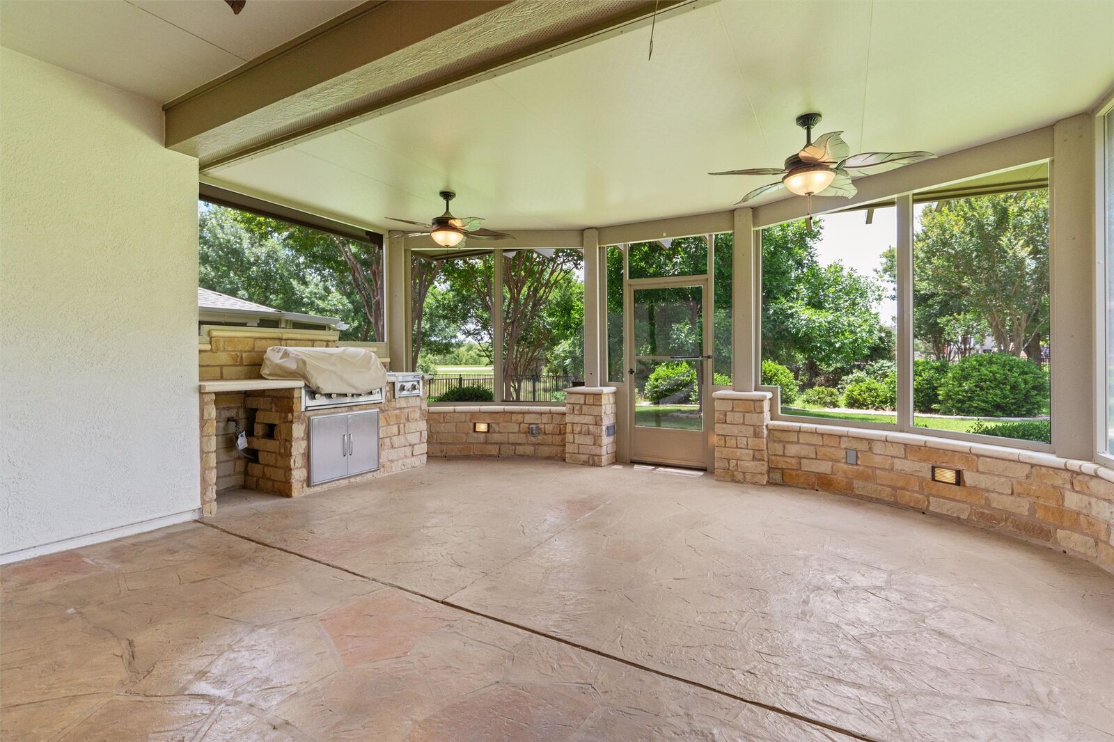 Property Photo: 106 Angelina Cove TX 78633