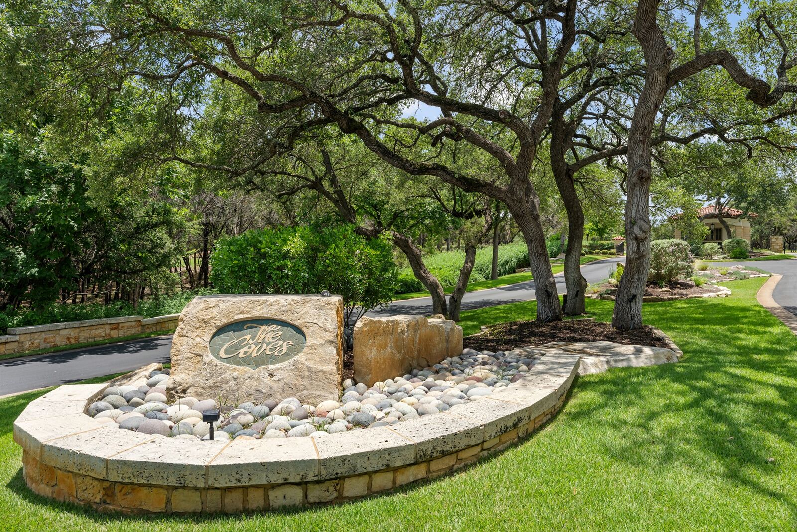 Property Photo: 906 Moonlight Bay Drive TX 78669