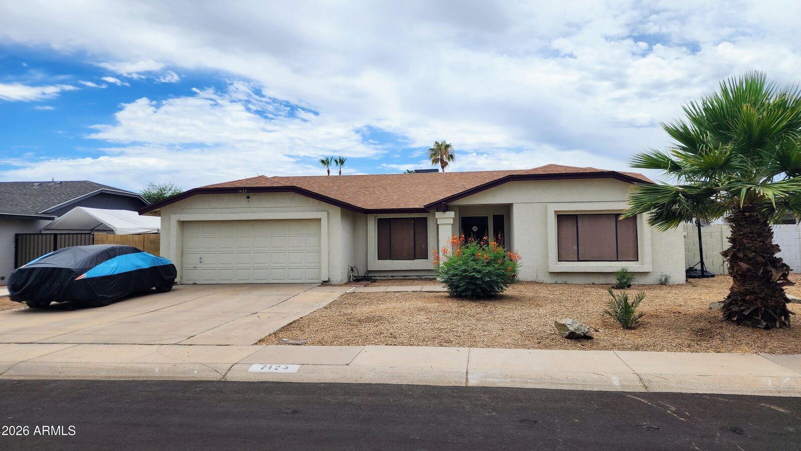 Property Photo: 7425 W Jenan Drive AZ 85345