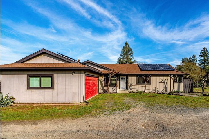 Property Photo: 985 Gumview Road CA 95492