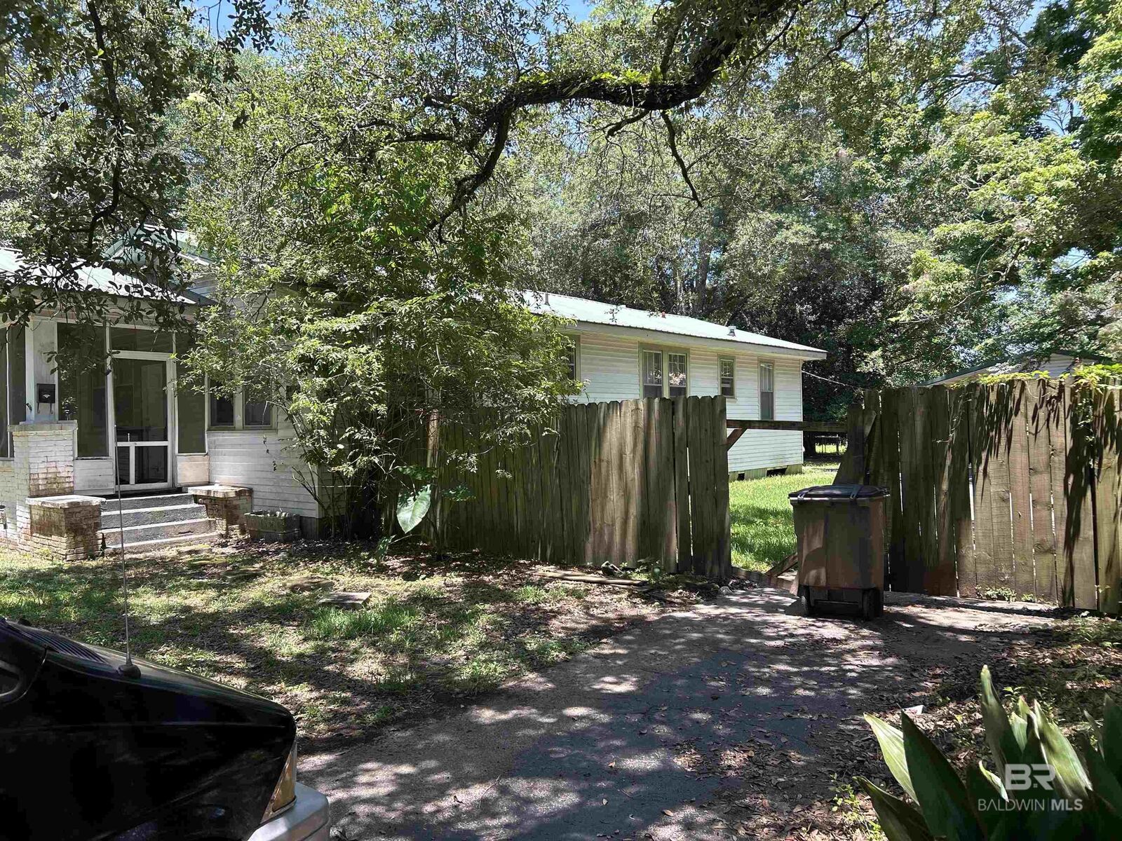 Property Photo: 553 Magnolia Road AL 36606