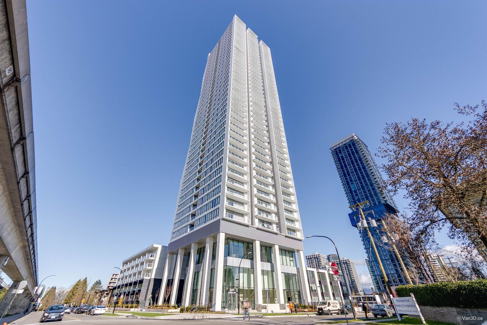 Property Photo: 6087 Wilson Avenue 2808 BC V5H 0M1