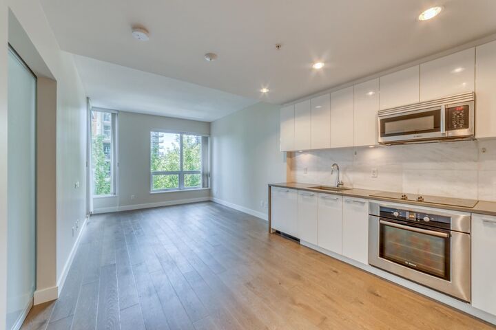 Property Photo:  5728 Berton Avenue 506  BC V6S 0E5 