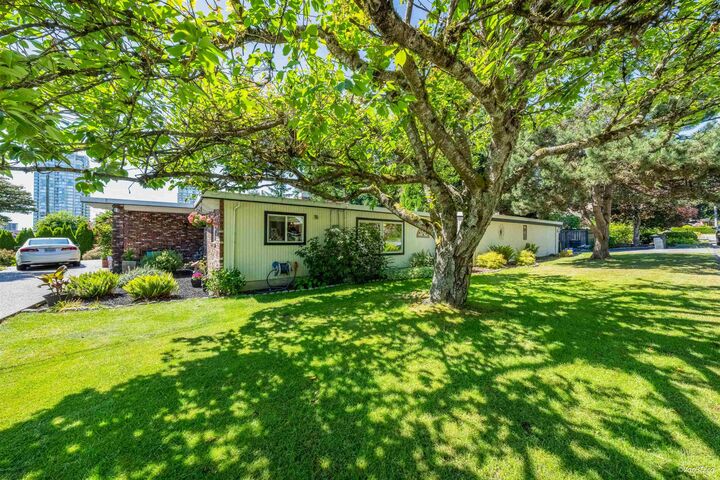 Property Photo: 529 Appian Way BC V3J 2A6