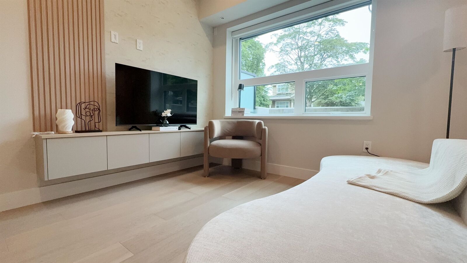 Property Photo:  110 Woodstock Avenue  BC V5Y 0P4 