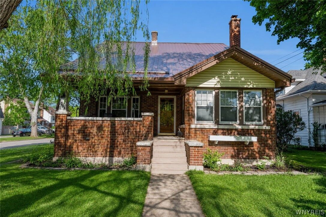Property Photo:  1004 87th Street  NY 14304 