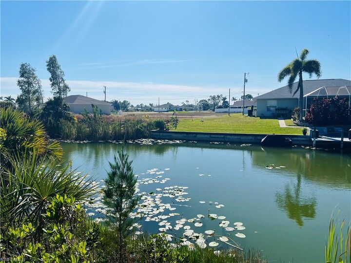 Property Photo:  3714 NE 13th Ave  FL 33909 