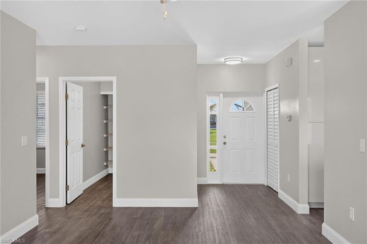 Property Photo:  3900 4th St SW  FL 33976 
