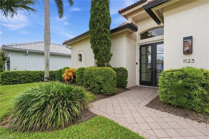 Property Photo: 1123 Augusta Falls Way FL 34119