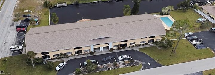 Property Photo: 4901 Victoria Dr 205 FL 33904