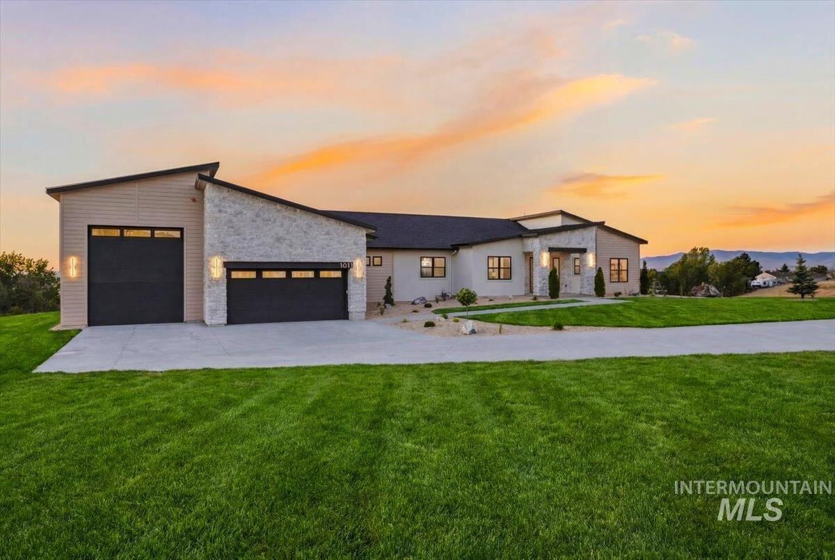 Property Photo: 1011 N 63rd St ID 83687