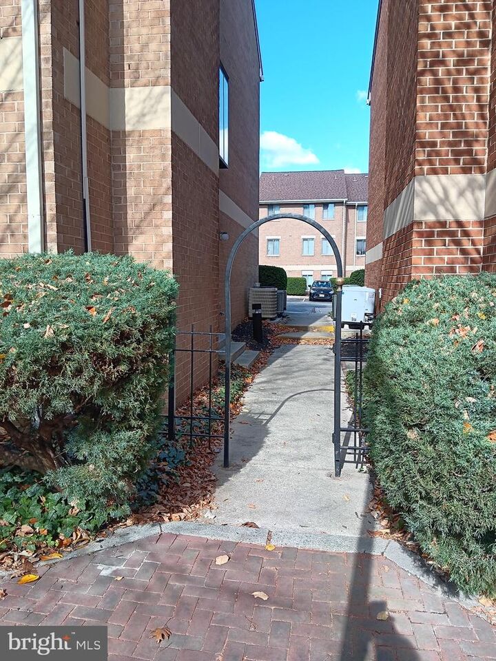 Property Photo:  128 W Barre Street R 34  MD 21201 