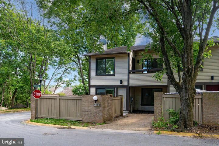 Property Photo: 9400 Walburg Way MD 20886