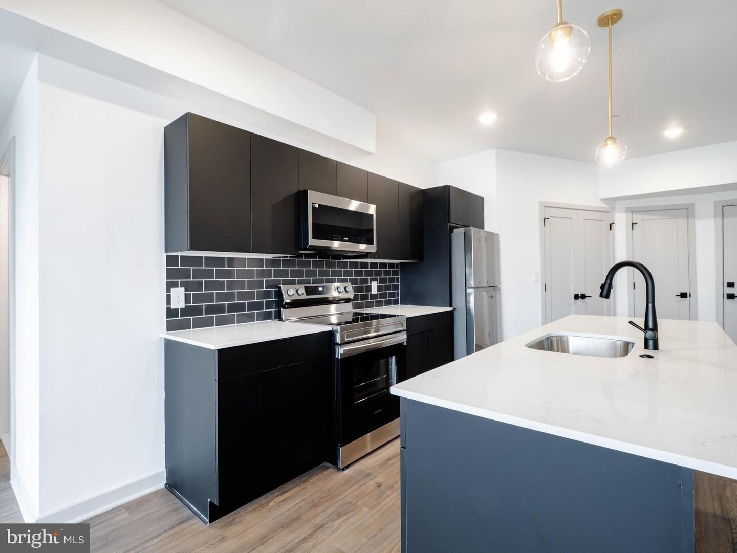 Property Photo: 6237 Germantown Avenue 304 PA 19144