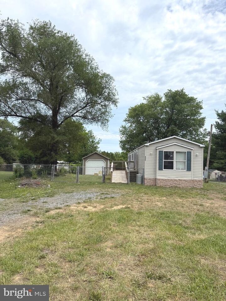 Property Photo: 6543 Winchester Avenue WV 25428