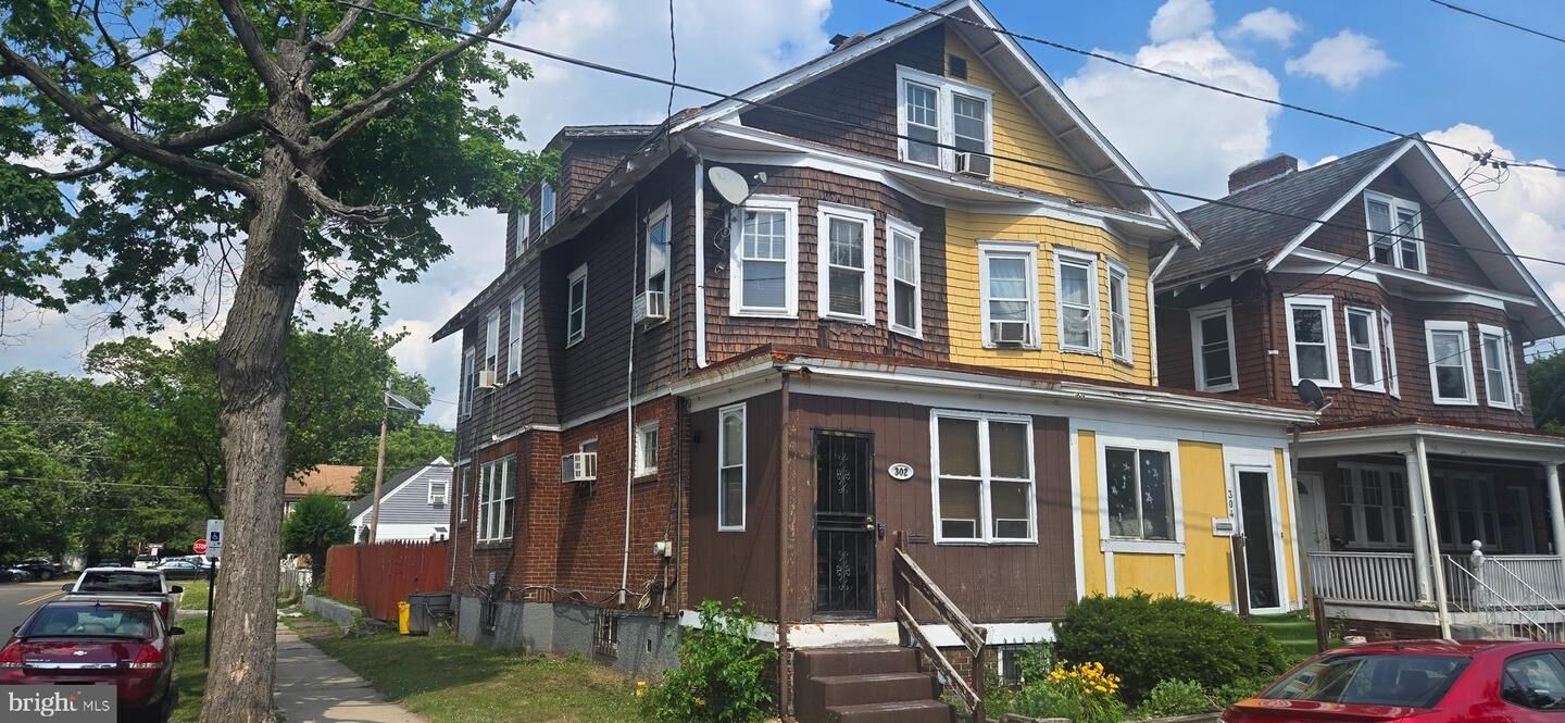 Property Photo:  302 Cleveland Avenue  NJ 08629 