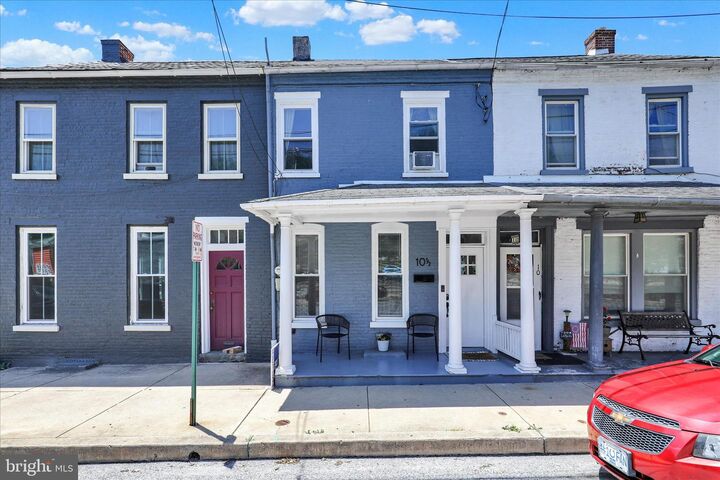 Property Photo: 10 S 5th Street 1/2 PA 17512