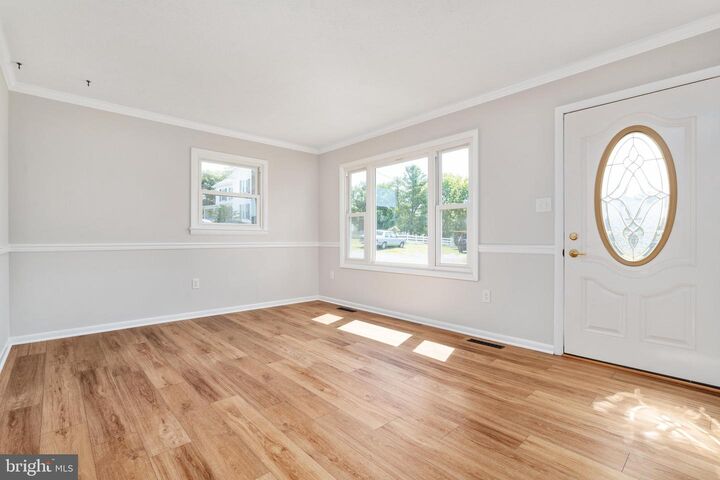 Property Photo: 337 Lee Street VA 22657